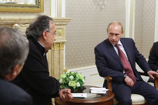 В.Путин встретился с руководством "КАМАЗ" и "Фиат-групп"