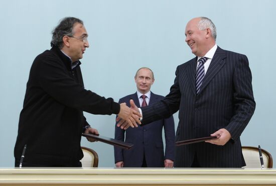 В.Путин встретился с руководством "КАМАЗ" и "Фиат-групп"