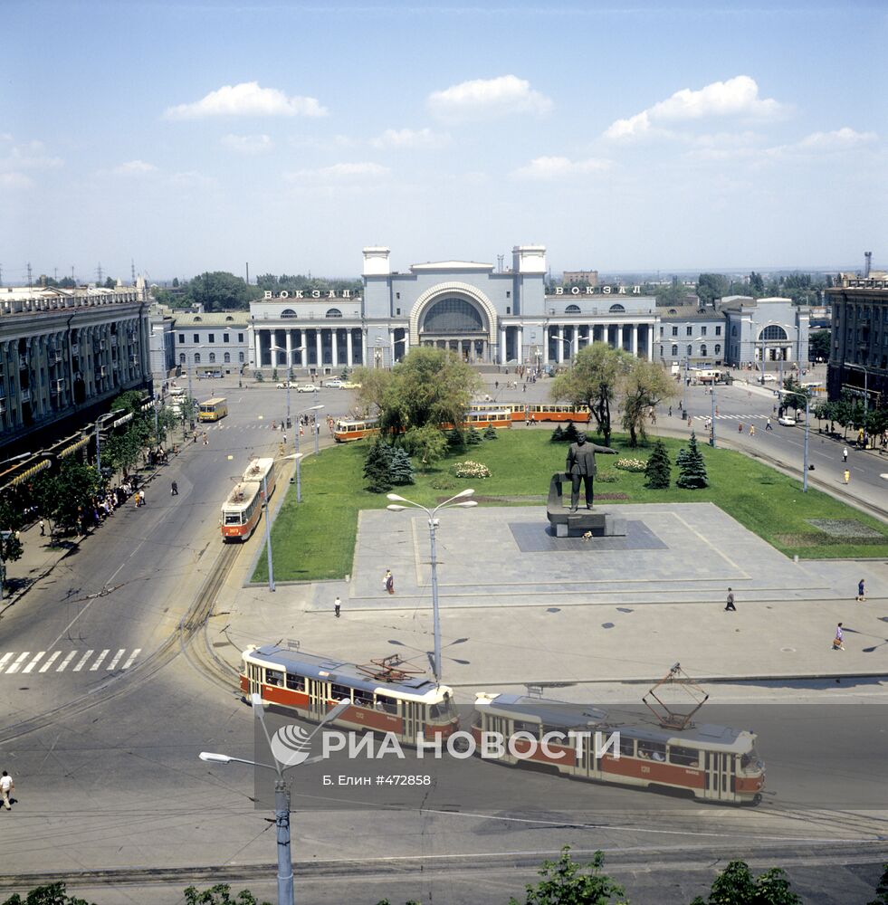 Площадь имени Петровского