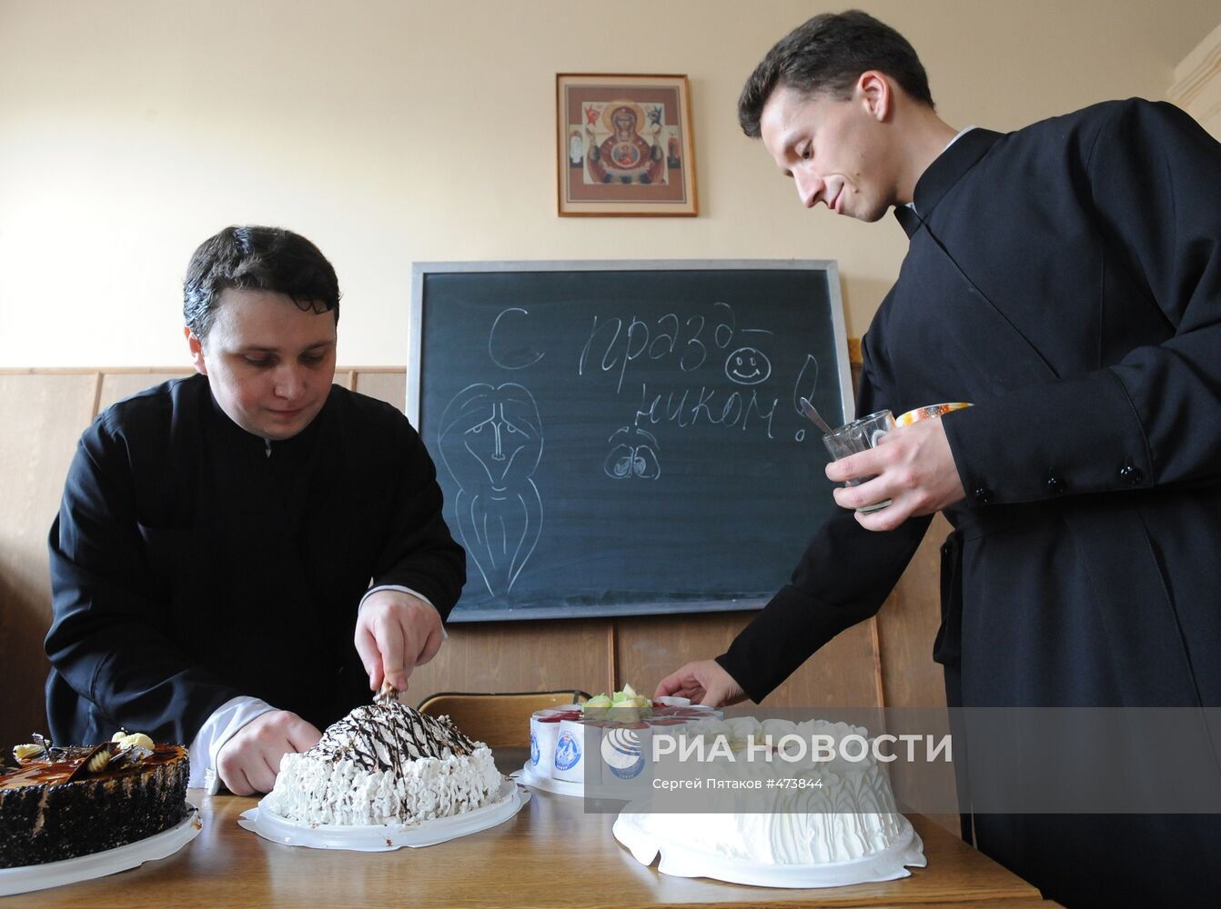 Студенты Петербургской духовной академии