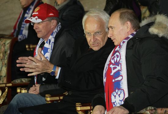В. Путин на футбольном матче Россия - Германия