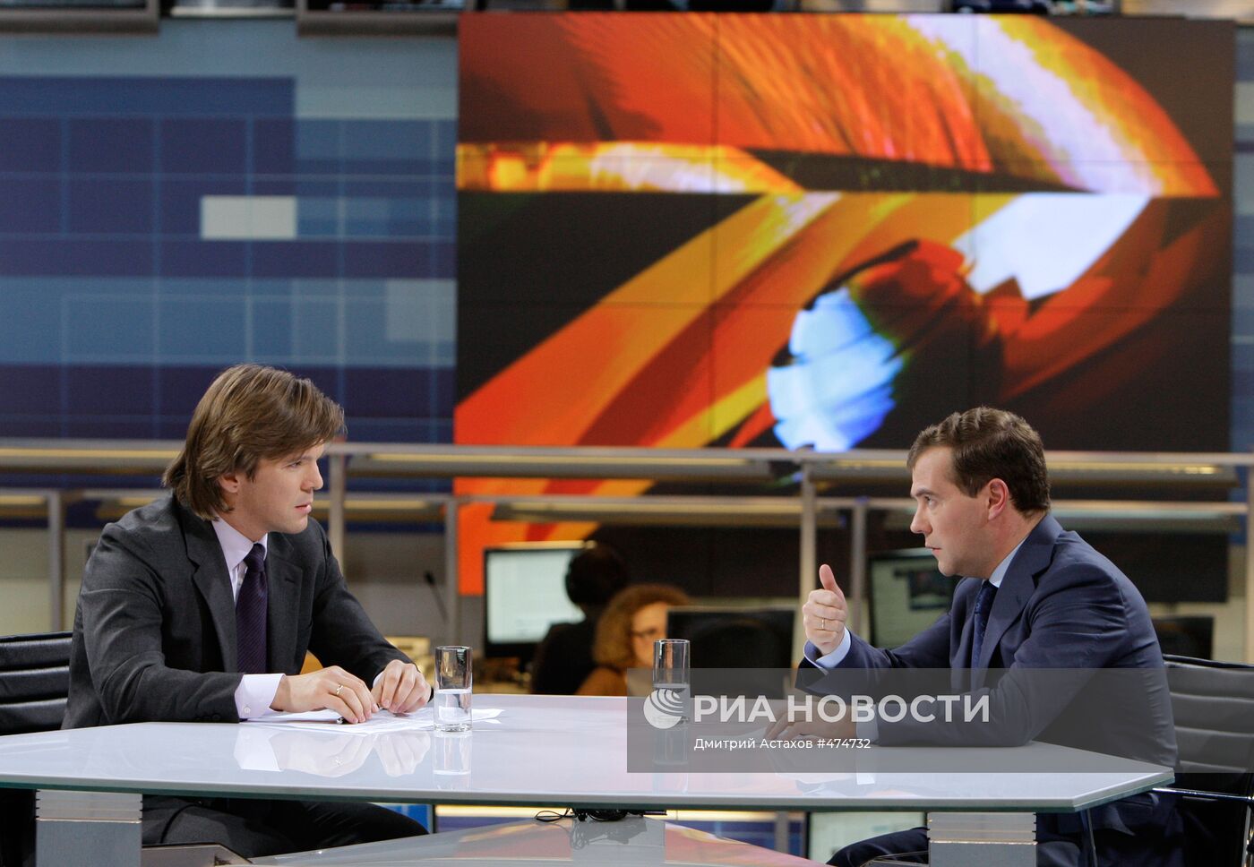 Президент РФ во время записи программы "Разговор с президентом"