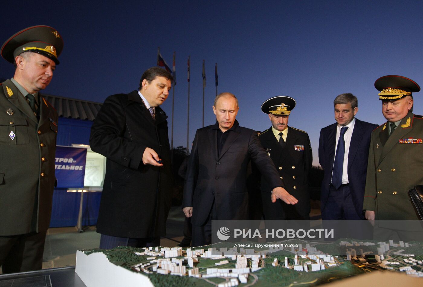В.Путин посетил район "Снеговая падь" во Владивостоке