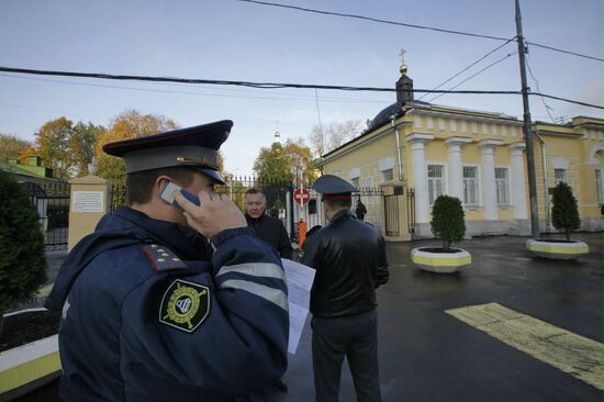 Усилены меры безопасности вокруг Ваганьковского кладбища