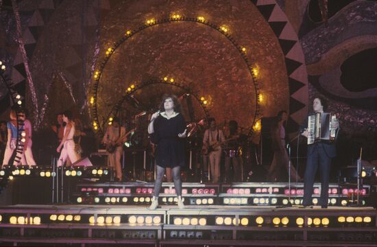 Алла Пугачева