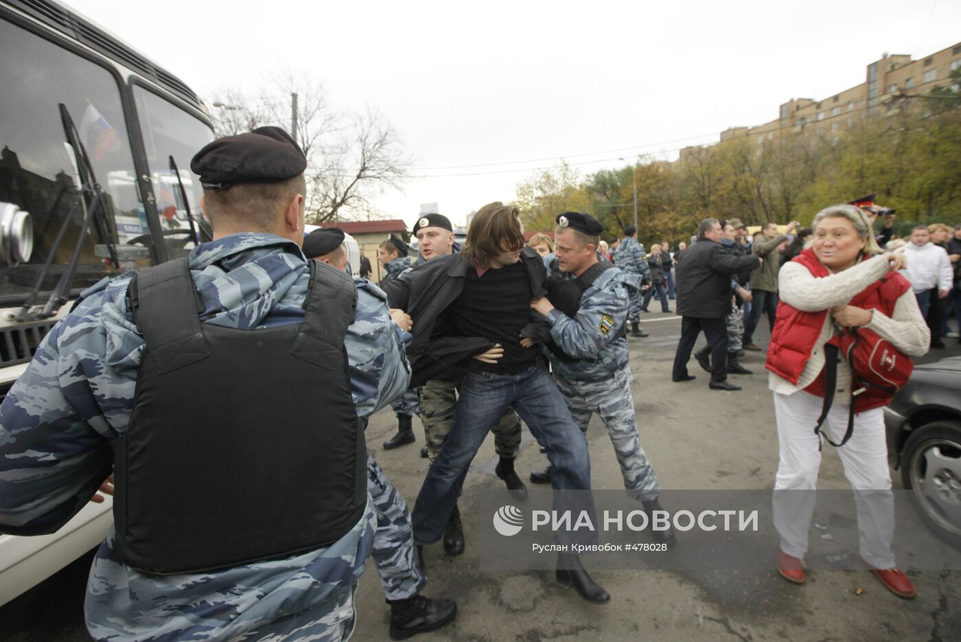 Задержание журналистов у префектуры Восточного округа Москвы
