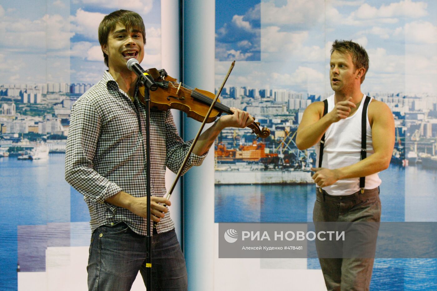 Победитель конкурса "Евровидение-2009" Александр Рыбак