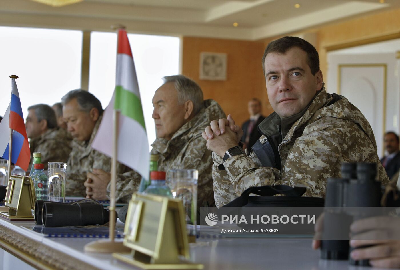 Д.Медведев на военных учениях стран-участниц ОДКБ