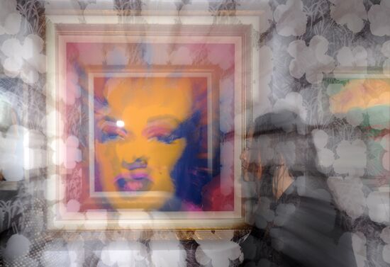 Выставка работ Энди Уорхола "Леди и джентльмены"