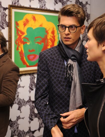 Выставка работ Энди Уорхола "Леди и джентльмены"