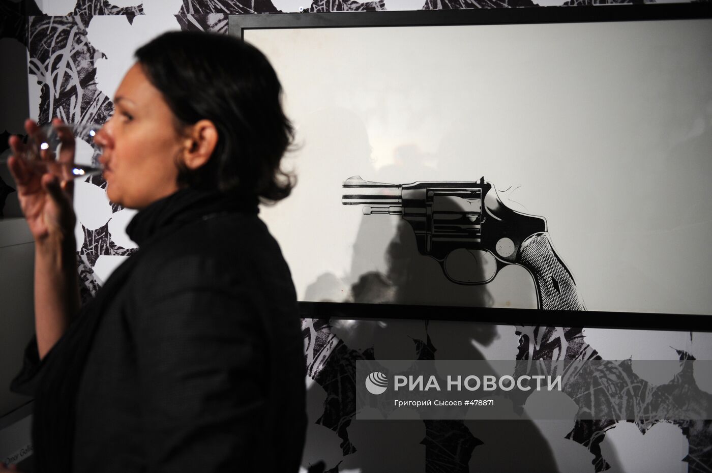 Выставка работ Энди Уорхола "Леди и джентльмены"