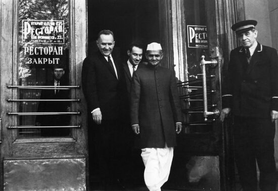 Алексей Николаевич Косыгин - СССР и Лал Бахадур Шастри - Индия