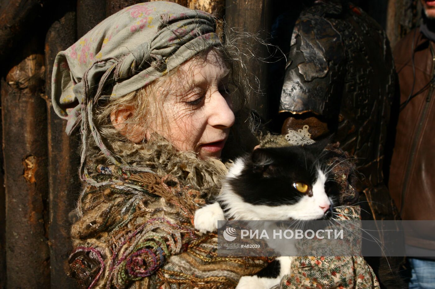 Лия Ахеджакова