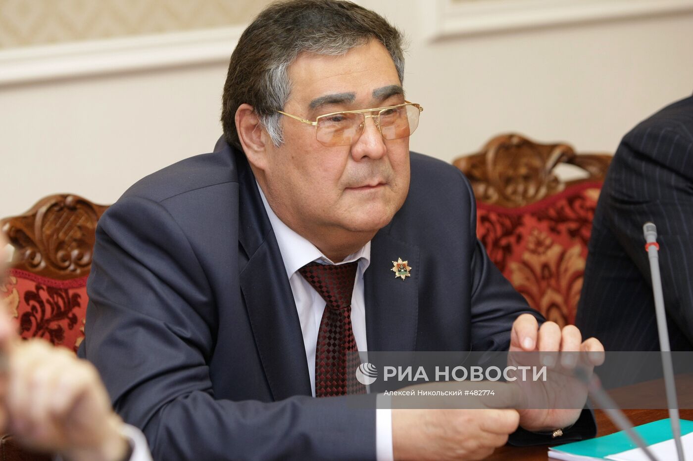 Аман Тулеев на заседании правительственной комиссии в Калуге