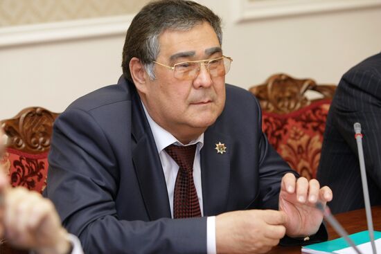 Аман Тулеев на заседании правительственной комиссии в Калуге