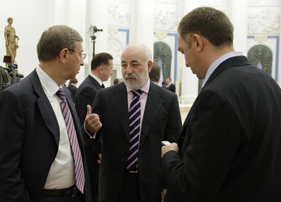 Встреча президента РФ с членами предпринимательского сообщества