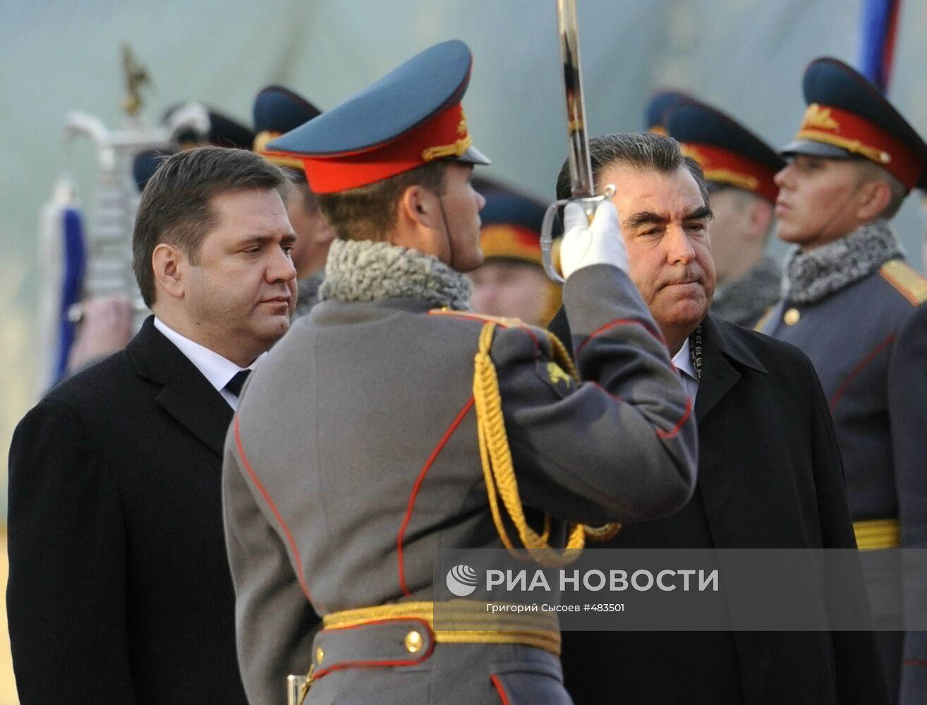 Президент Таджикистана Эмомали Рахмон прибыл в Москву | РИА Новости  Медиабанк