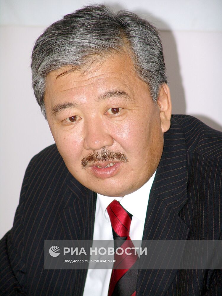 Новый премьер-министр Киргизии Данияр Усенов
