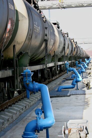 Первый состав с сибирской нефтью прибыл в порт Козьмино
