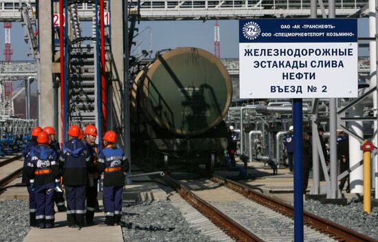 Первый состав с сибирской нефтью прибыл в порт Козьмино