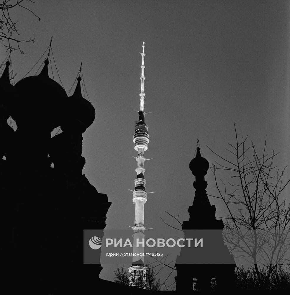 Останкинская телебашня вечером