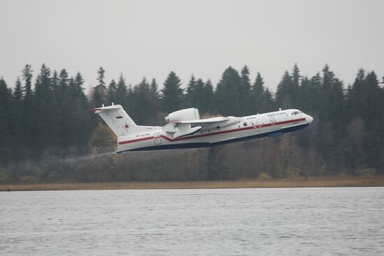 Российский самолет Бе-200 в Санкт-Петербурге