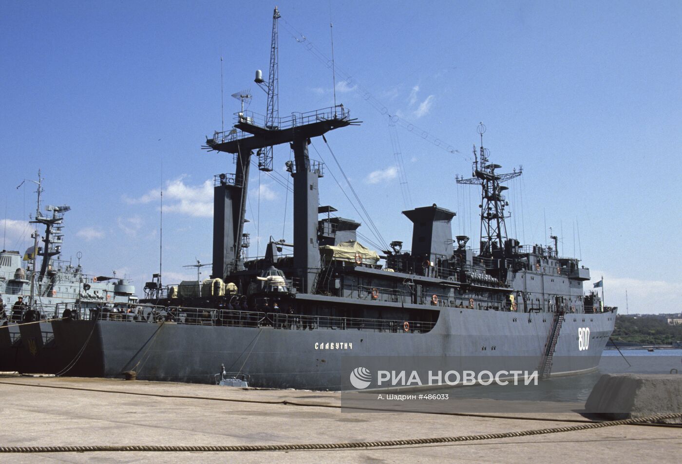 Корабля управления ВМС Украины "Славутич"
