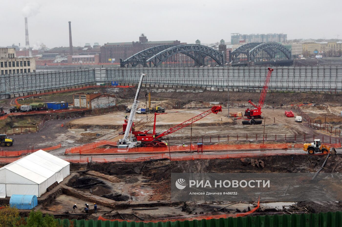Строительство делового центра "Охта-центр" в Санкт-Петербурге