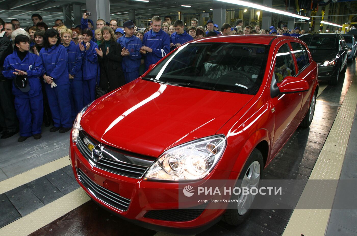 Калининградский "Автотор" начал производство автомобилей Opel