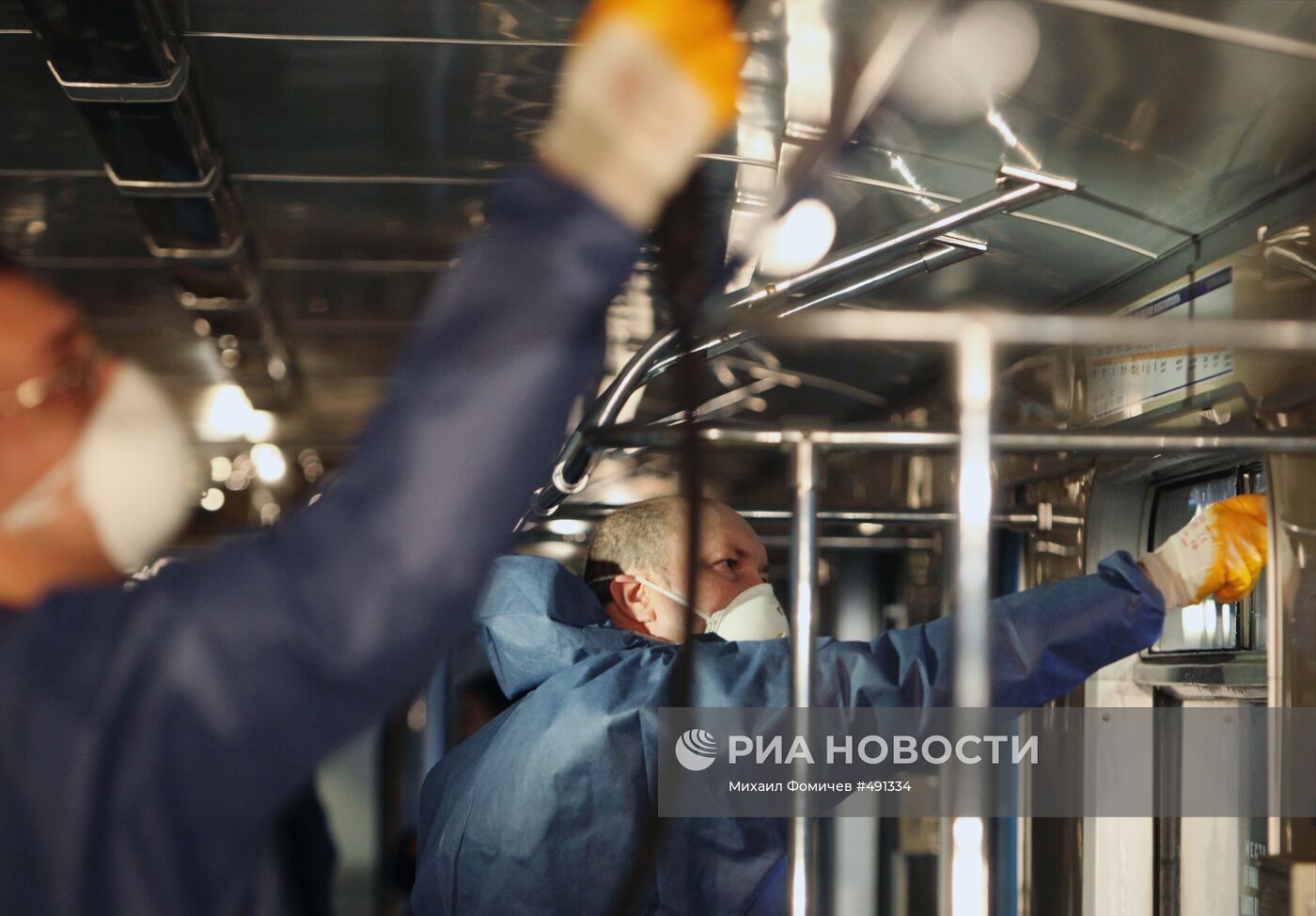 Дезинфекция вагонов метро в депо "Калужское"