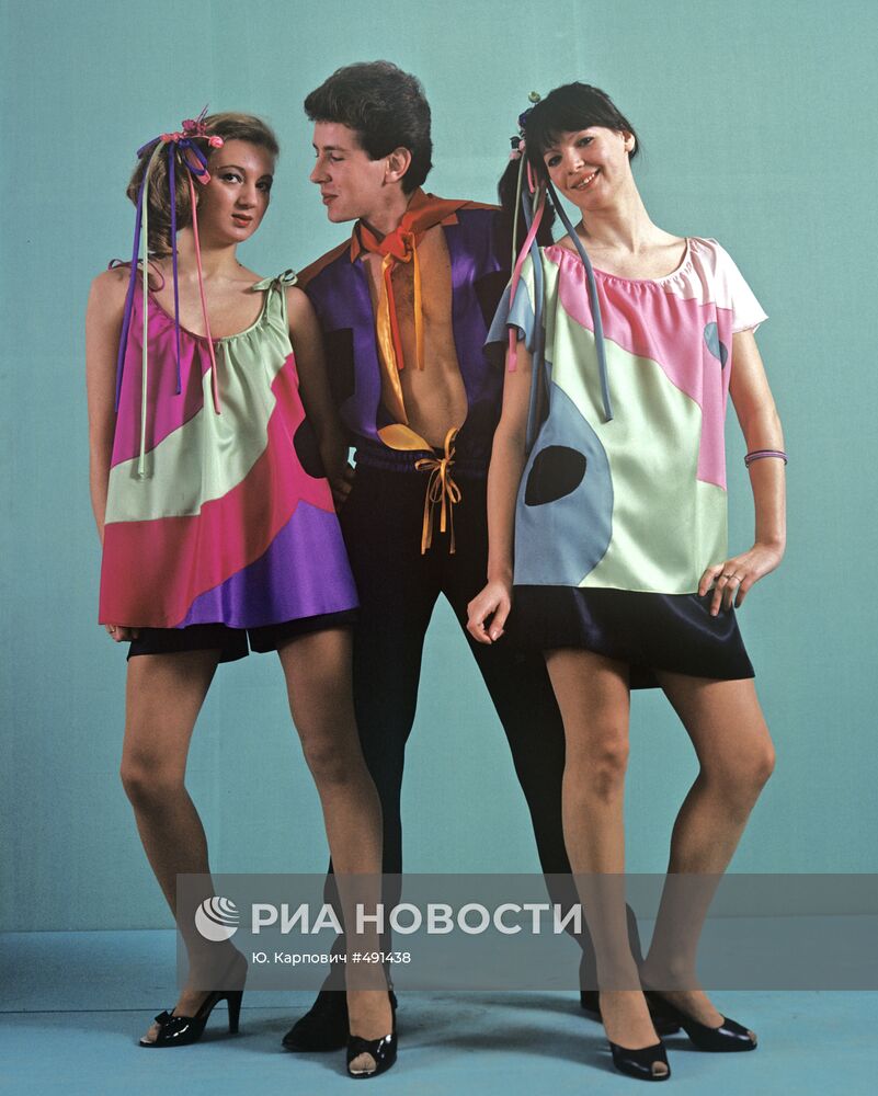 Модели из коллекции одежды 1982 года