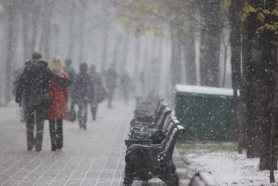 Снег в Москве