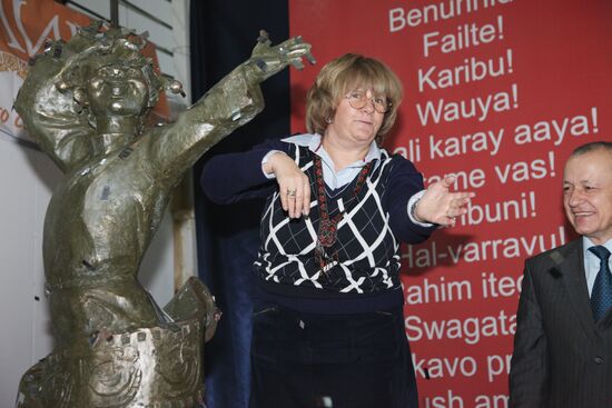 Режиссер Алла Сурикова