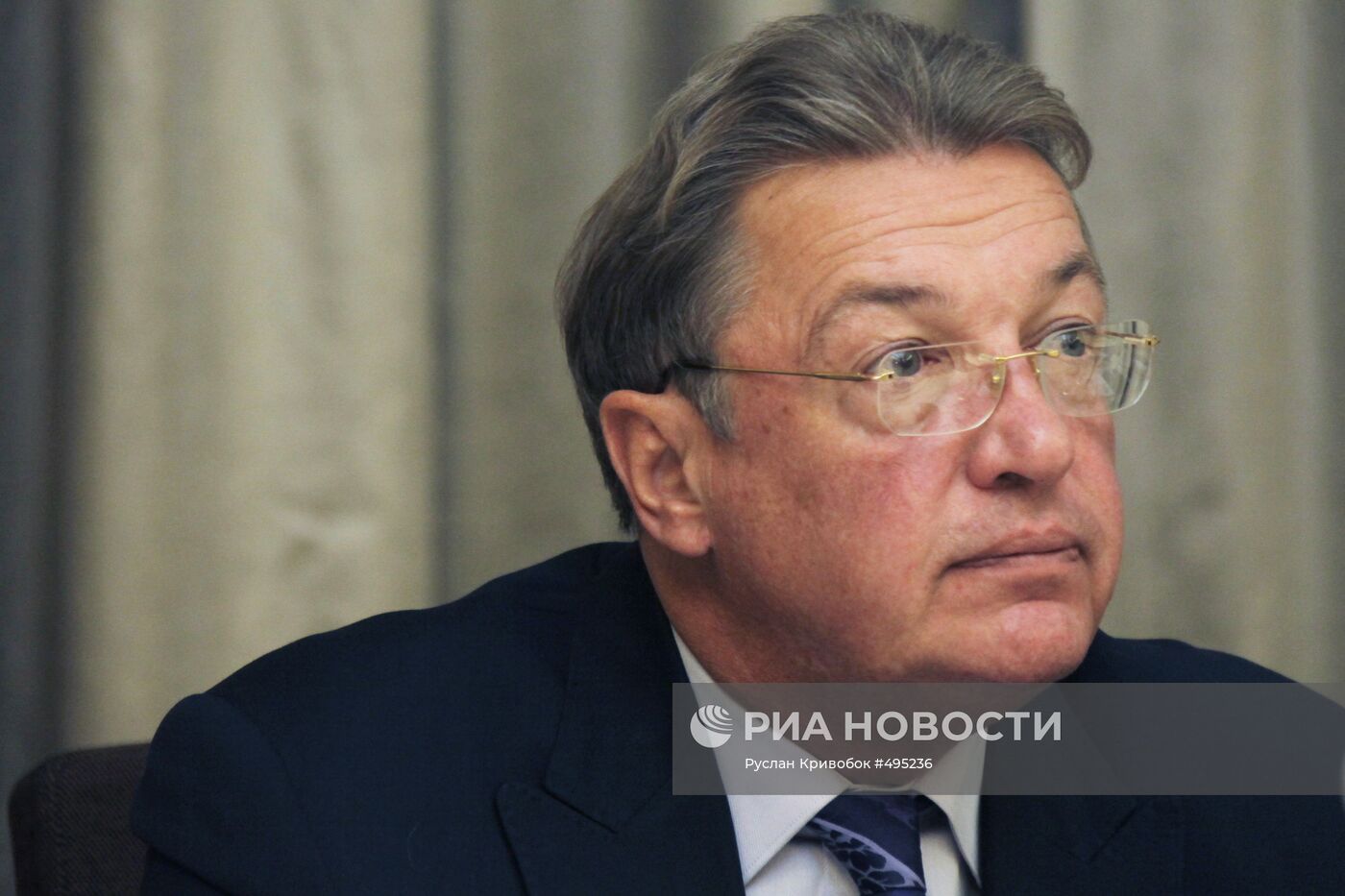 Пресс-секретарь управляющего делами президента Виктор Хреков