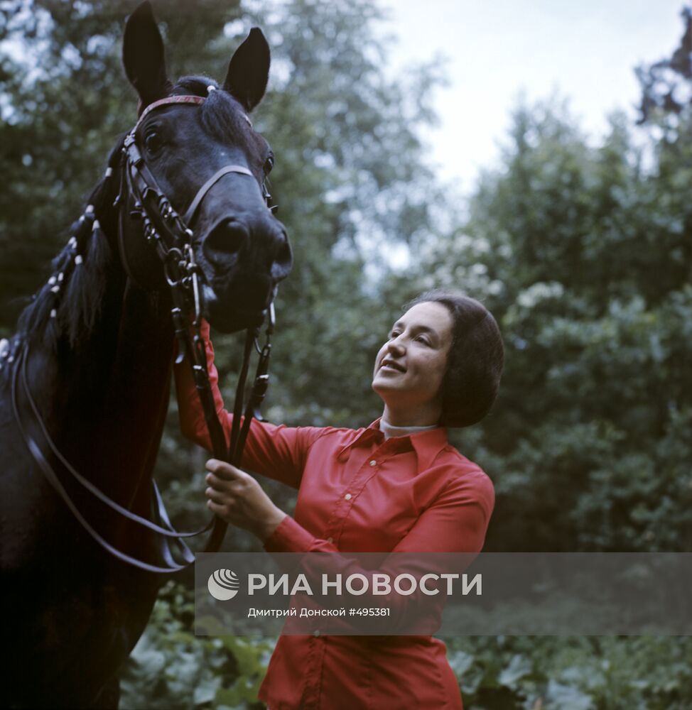Елена Петушкова и конь "Пепел"