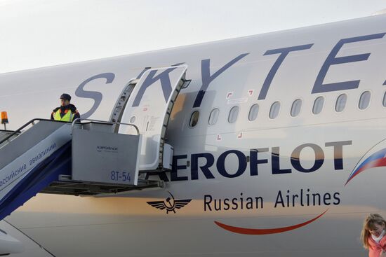 Новый самолет компании ОАО "Аэрофлот" А330-300 альянса Sky Team