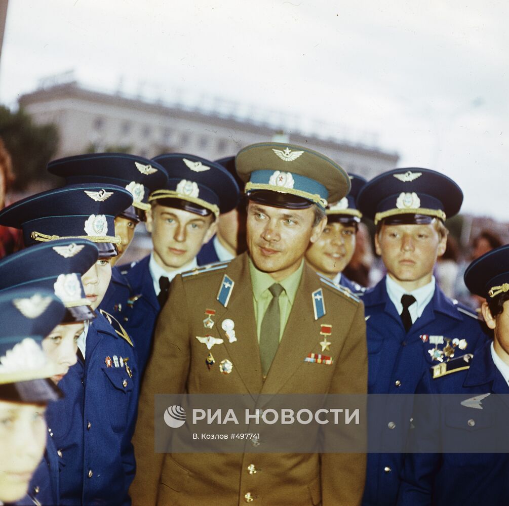 Космонавт Владимир Джанибеков