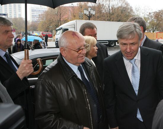 Михаил Горбачев прибыл в Берлин