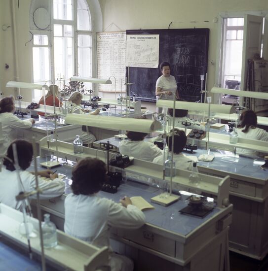 Преподаватель Вологодского молочного института