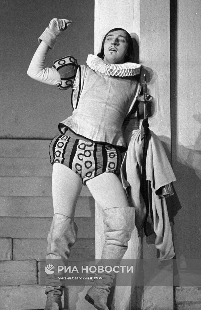 КОЗАКОВ СПЕКТАКЛЬ "СИРАНО ДЕ БЕРЖЕРАК"