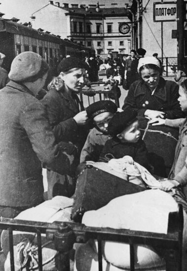 Эвакуация детей из блокадного Ленинграда