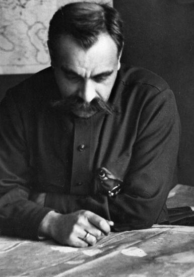 СЕРГЕЙ КАМЕНЕВ