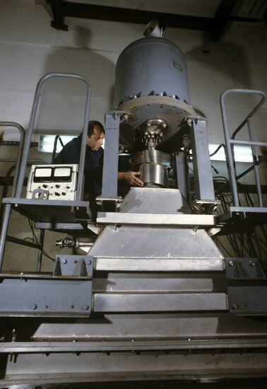 Промышленный ускоритель