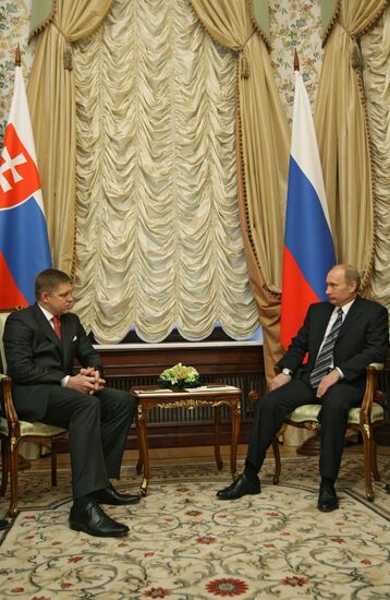Встреча премьер-министра РФ В.Путина с Р.Фицо в Доме приемов