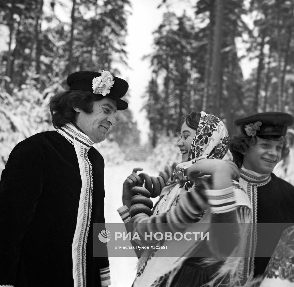 Участники праздника "Проводы русской зимы"