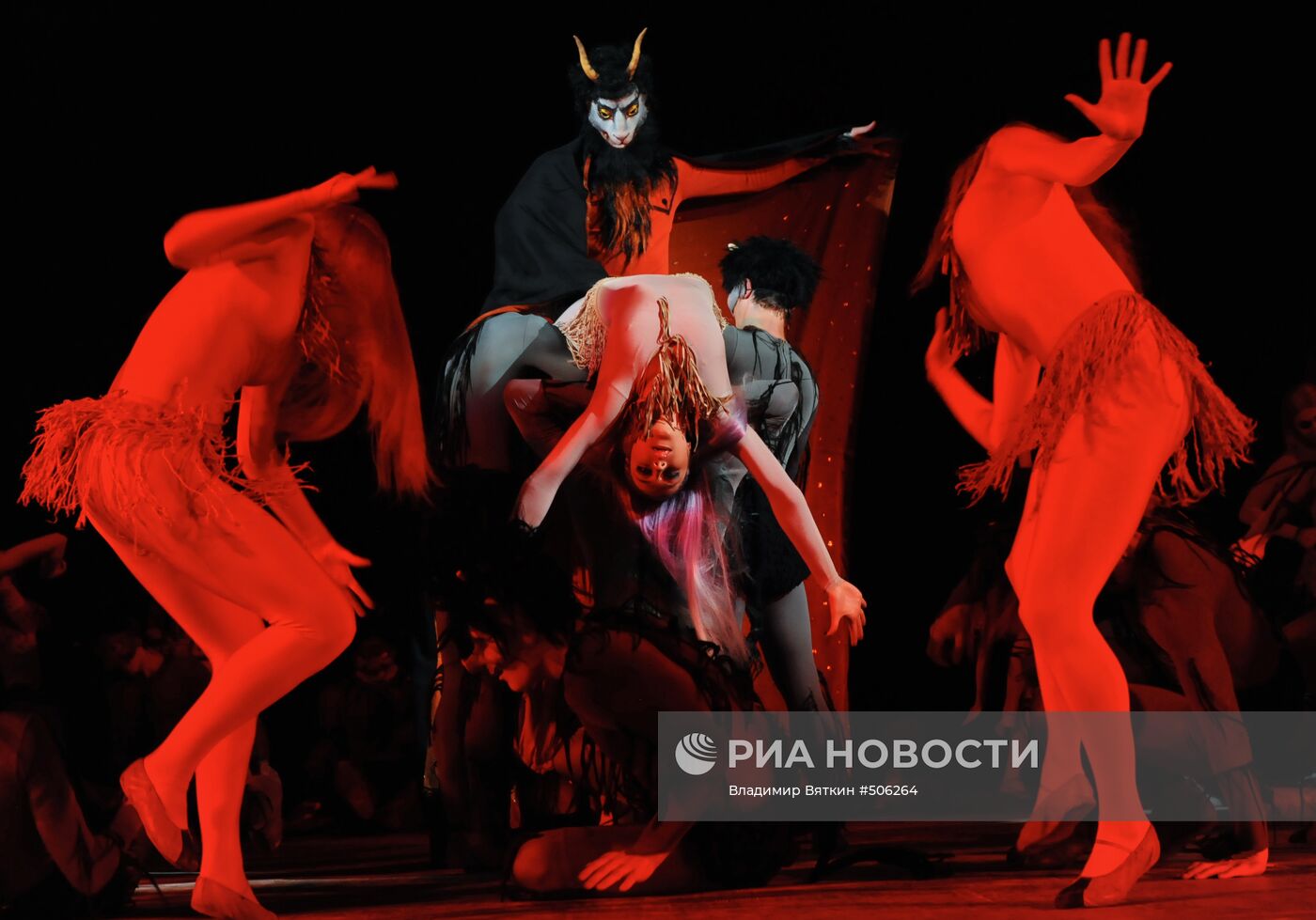 Балет "Ночь на лысой горе" в исполнении ансамбля Игоря Моисеева