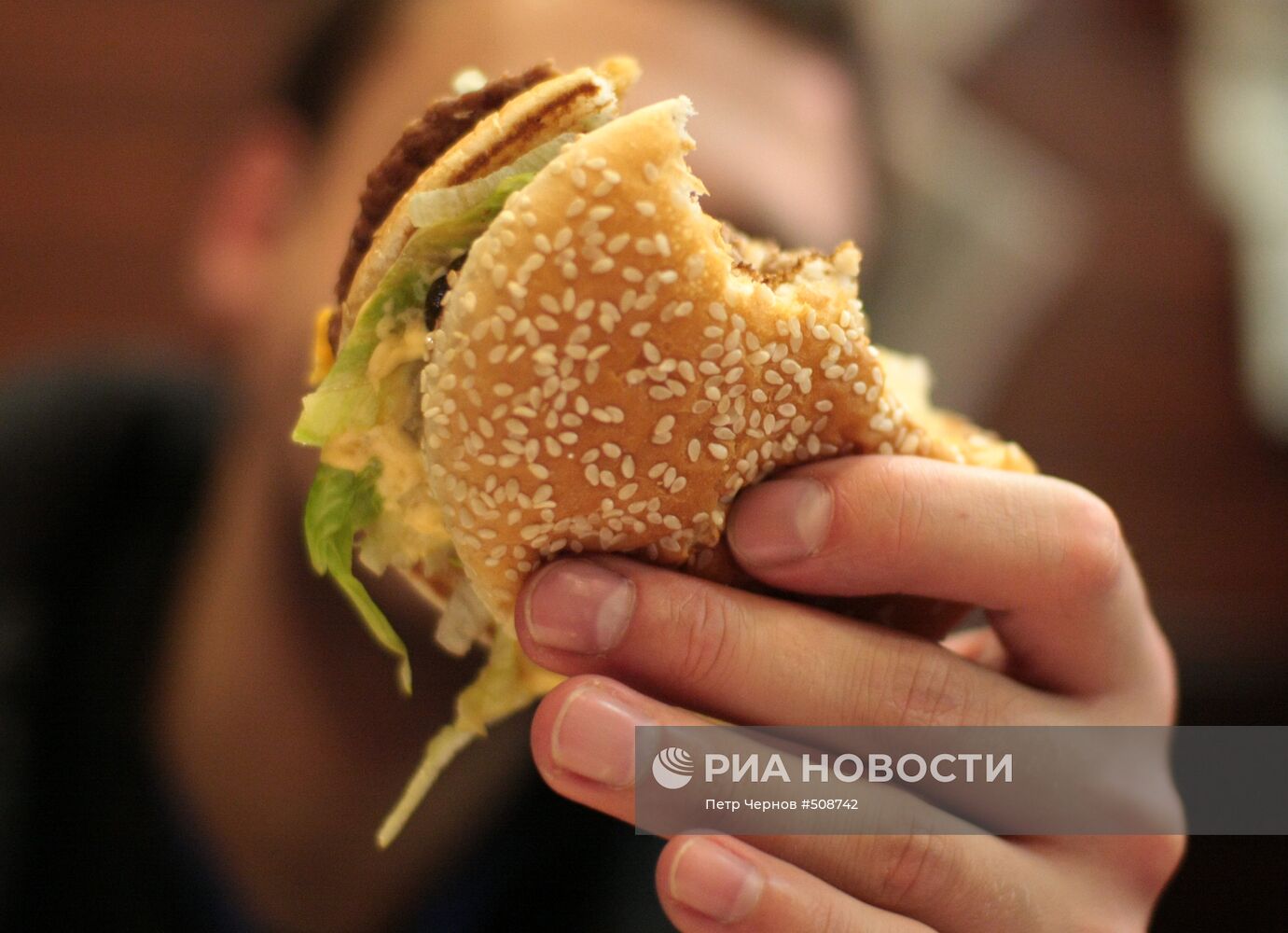Благотворительная социальная акция "Мак Хэппи День"