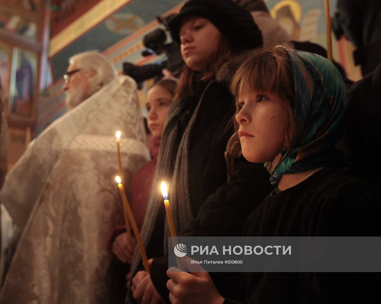 Отпевание иерея Даниила в храме святых апостолов Петра и Павла