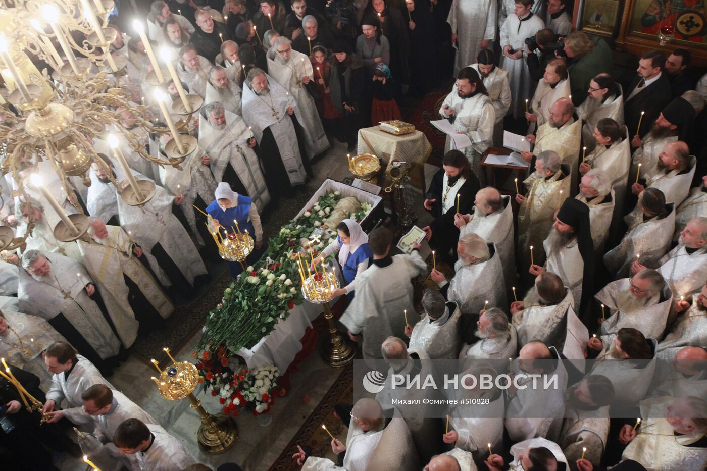 Отпевание иерея Даниила в храме святых апостолов Петра и Павла