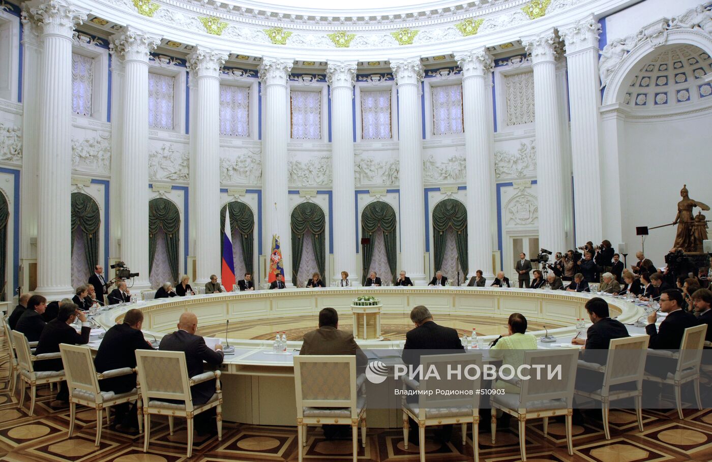 Заседание совета при президенте РФ в Кремле